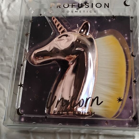 Makeup Tools Bundle - Picture 6 of 12